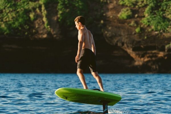 Learn eFoil in Hawaii | Hawaii eFoil Experience